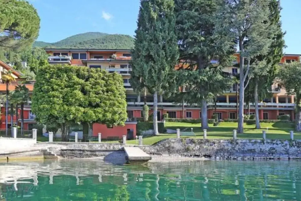 Robert House 50m From The Lake — 4-Star Luxury Hotel in Gardone Riviera, Italy
