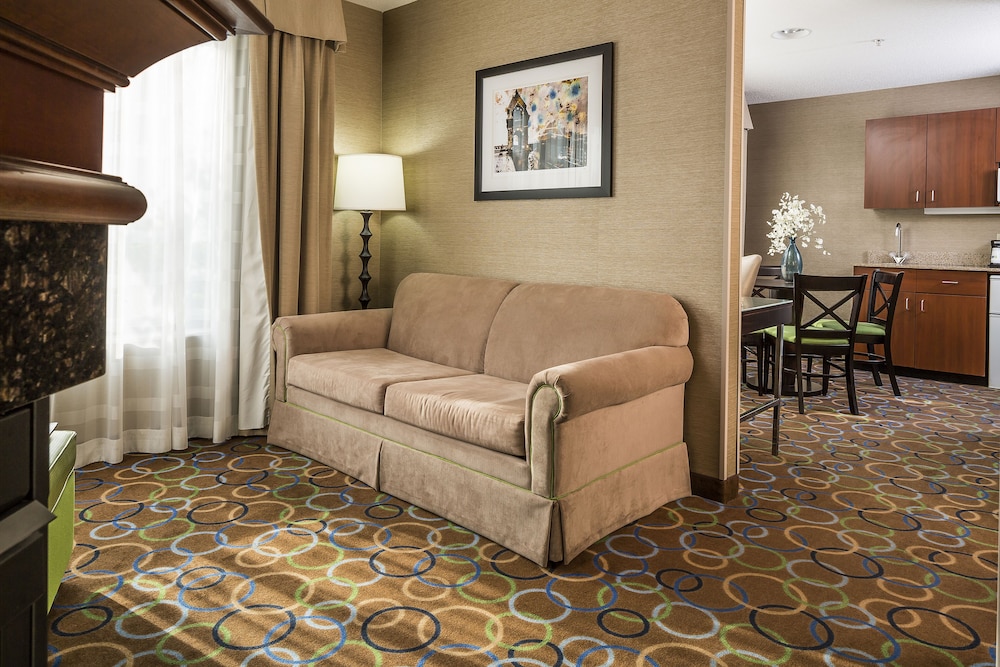 Holiday Inn Express Hotel & Suites Manchester Airport by IHG - photo 7