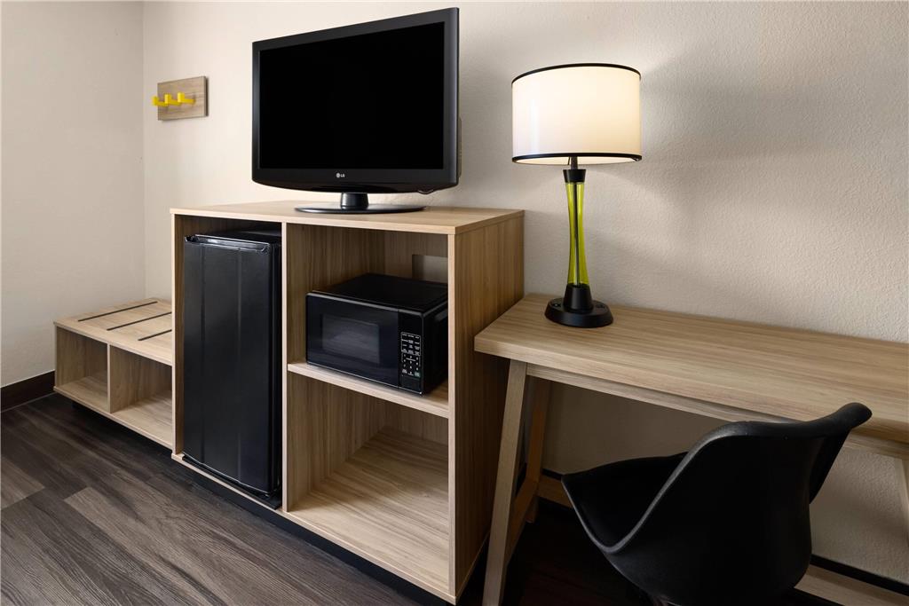 Super 8 by Wyndham South Boston VA - photo 24