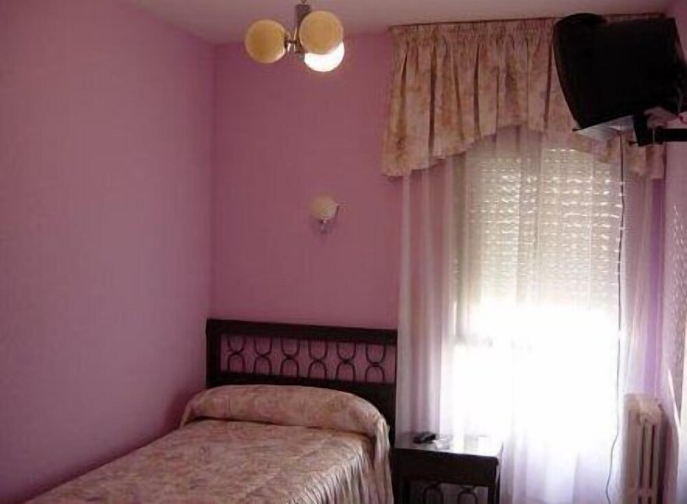 Hostal Restaurante Torremar — Medinaceli — photo 4
