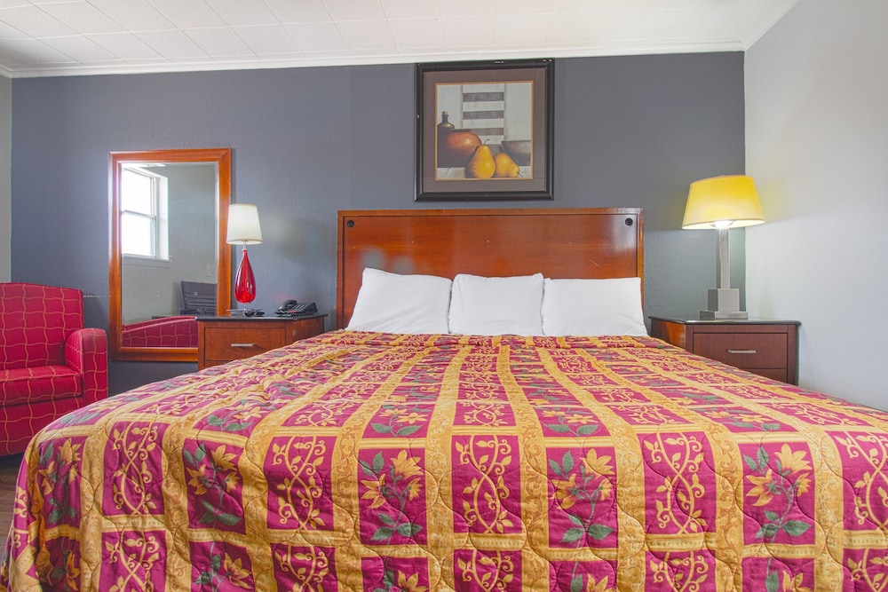 Oyo Hotel Mcalestar Ok S Main St - photo 12