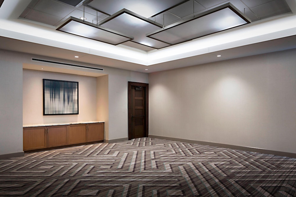 Omaha Marriott Downtown at the Capitol District - photo 92