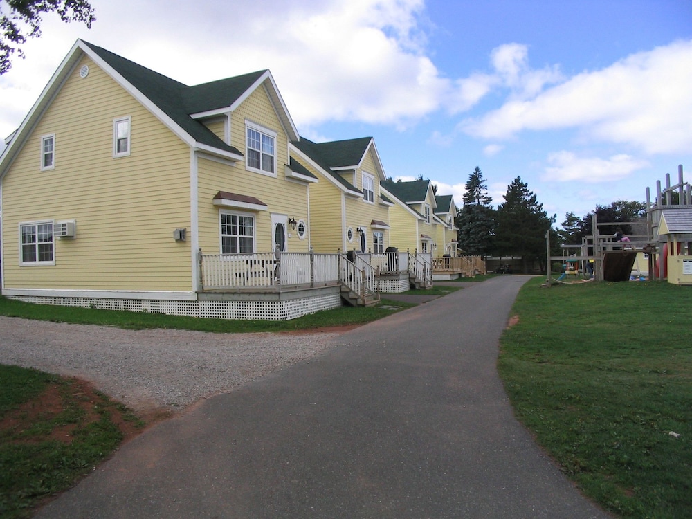 Shining Waters Ingleside Cottages - last minute hotel in Unknown City