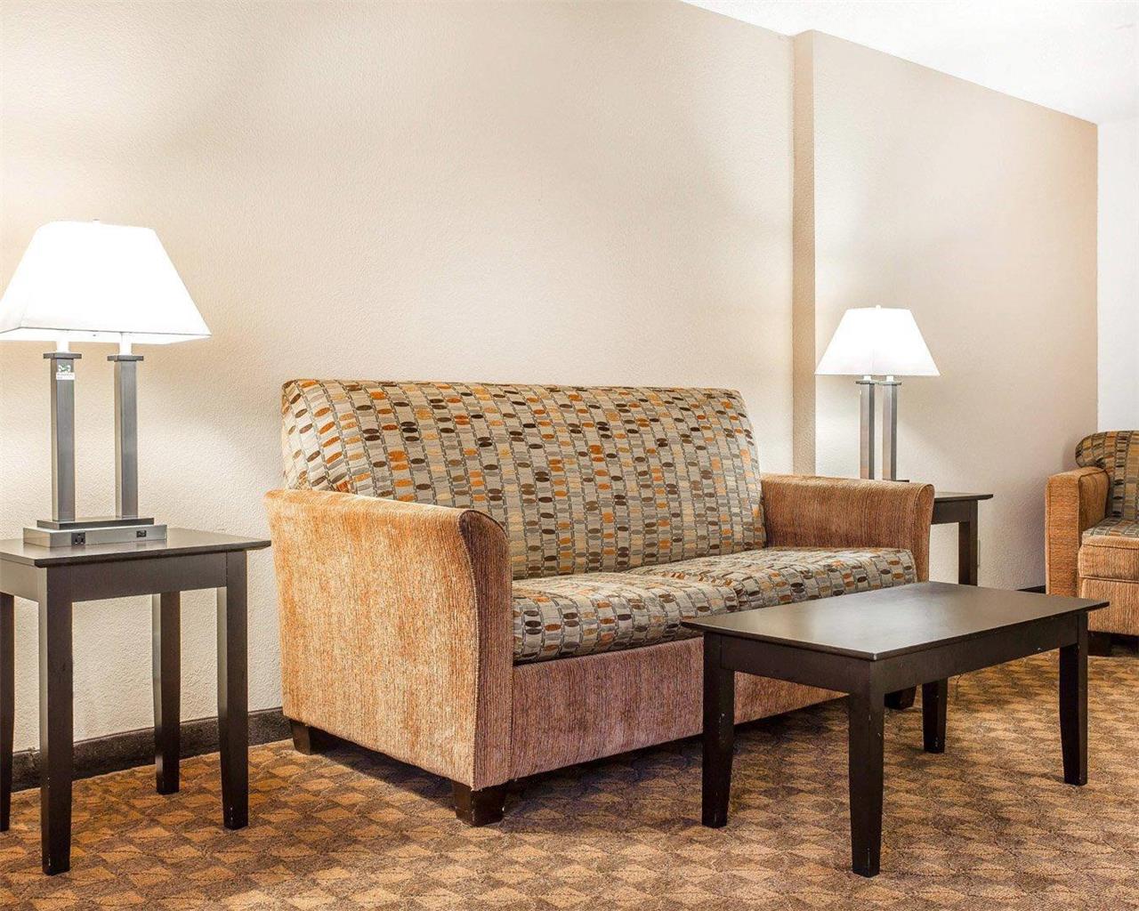 Quality Inn & Suites Coliseum - photo 19