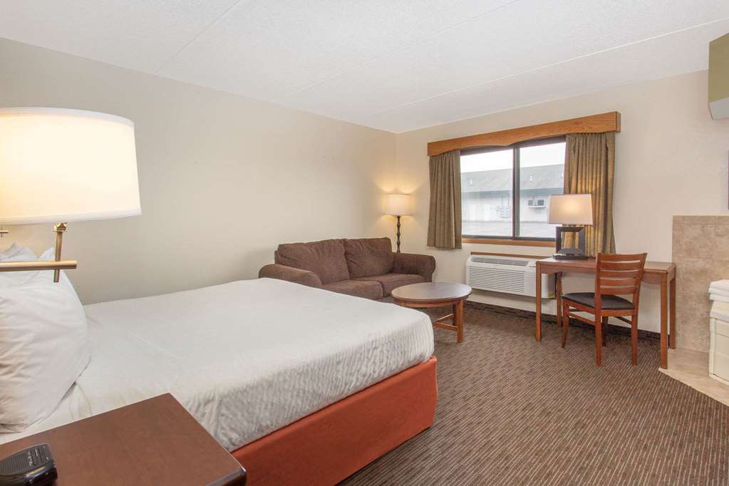 AmericInn by Wyndham Calumet - photo 20