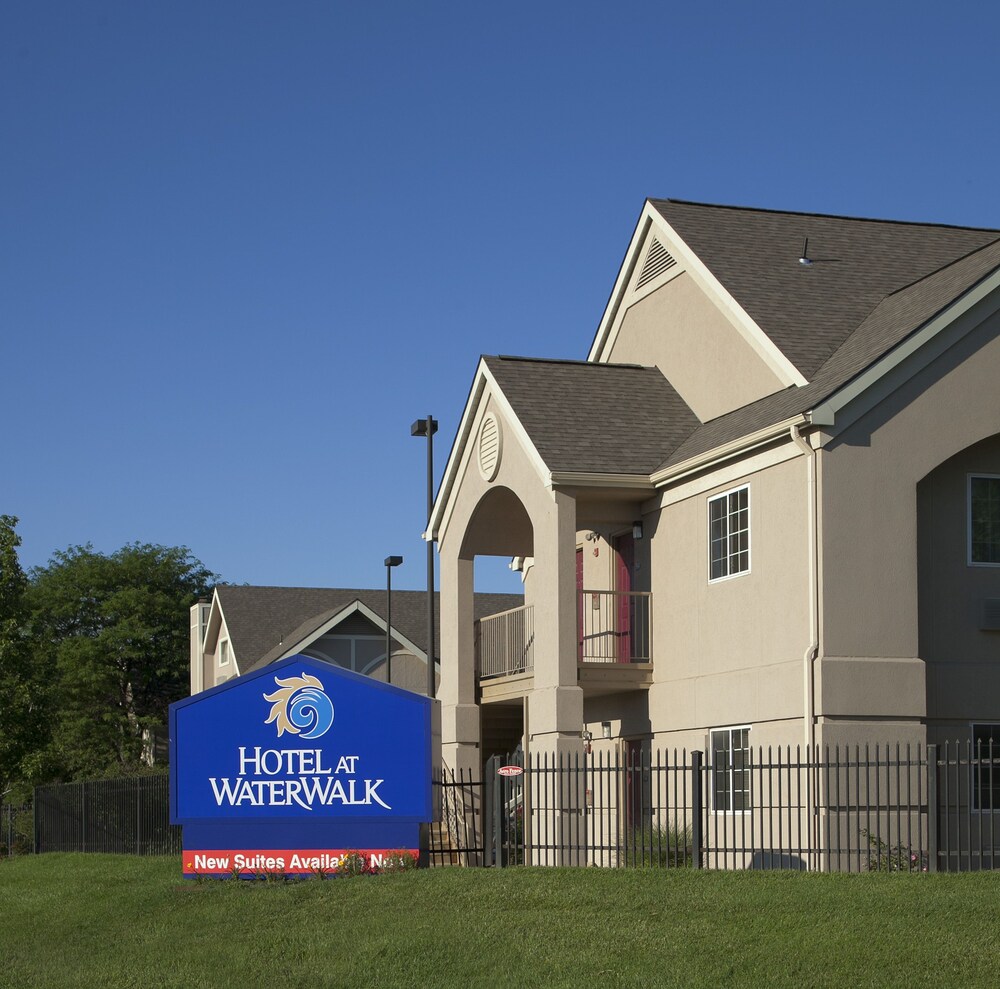Hotel at WaterWalk Wichita - photo 16