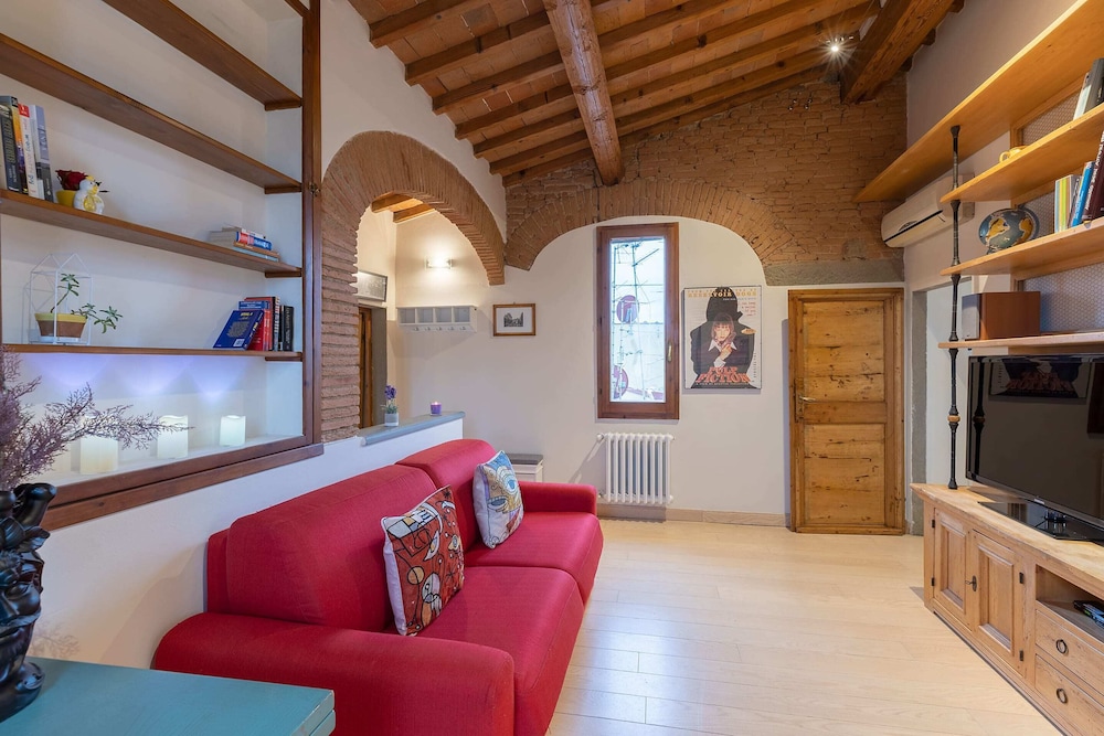 Sanzanobi Nest — 4-Star Luxury Hotel in Florence, Italy