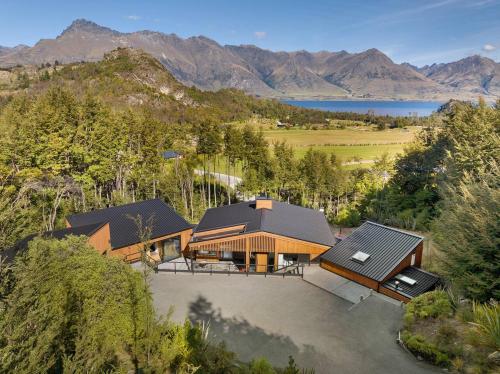 Serene Mountain Oasis Hideaway - last minute hotel in Unknown City