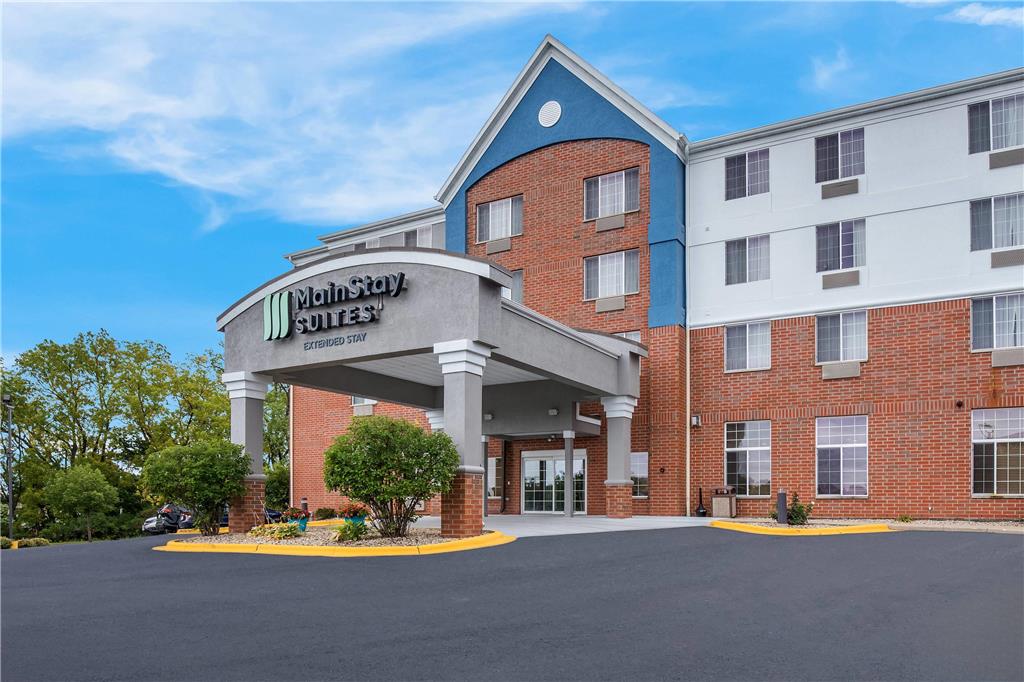 MainStay Suites Fitchburg Madison - photo 2