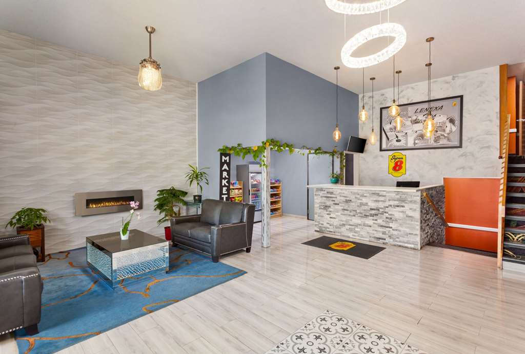 Super 8 by Wyndham Lenexa Overland Park Mall Area - photo 4