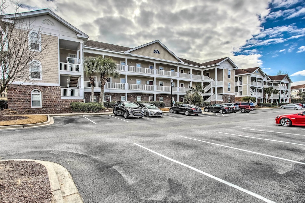 Pool Beach & Golf: Barefoot Resort Condo - photo 16