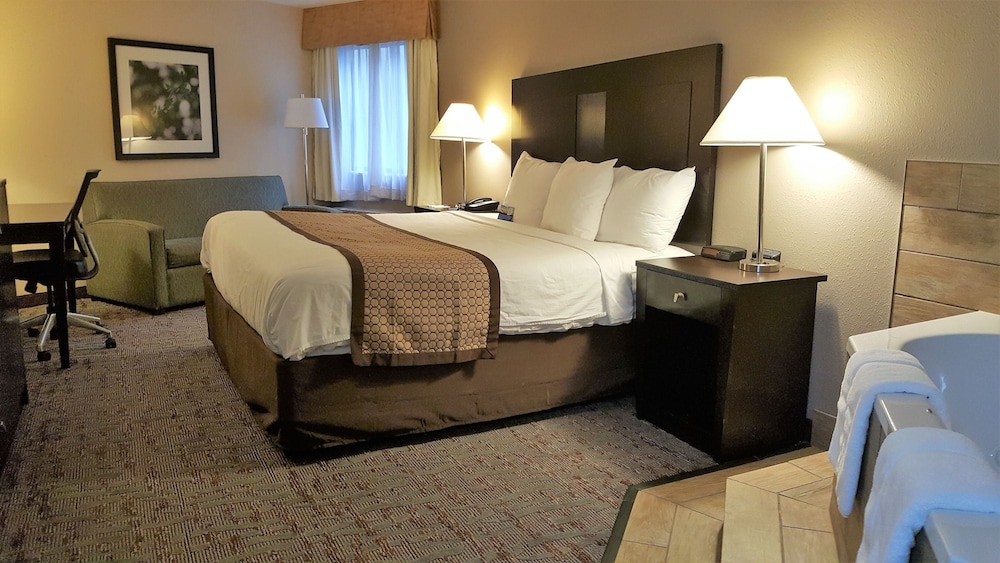 Baymont by Wyndham Belleville Airport Area - photo 8