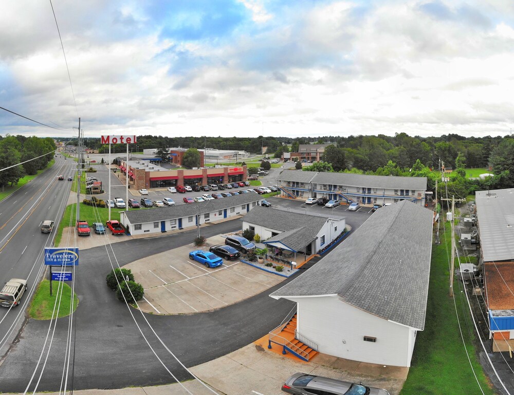 Travelers Inn And Suites — hotel in Paducah