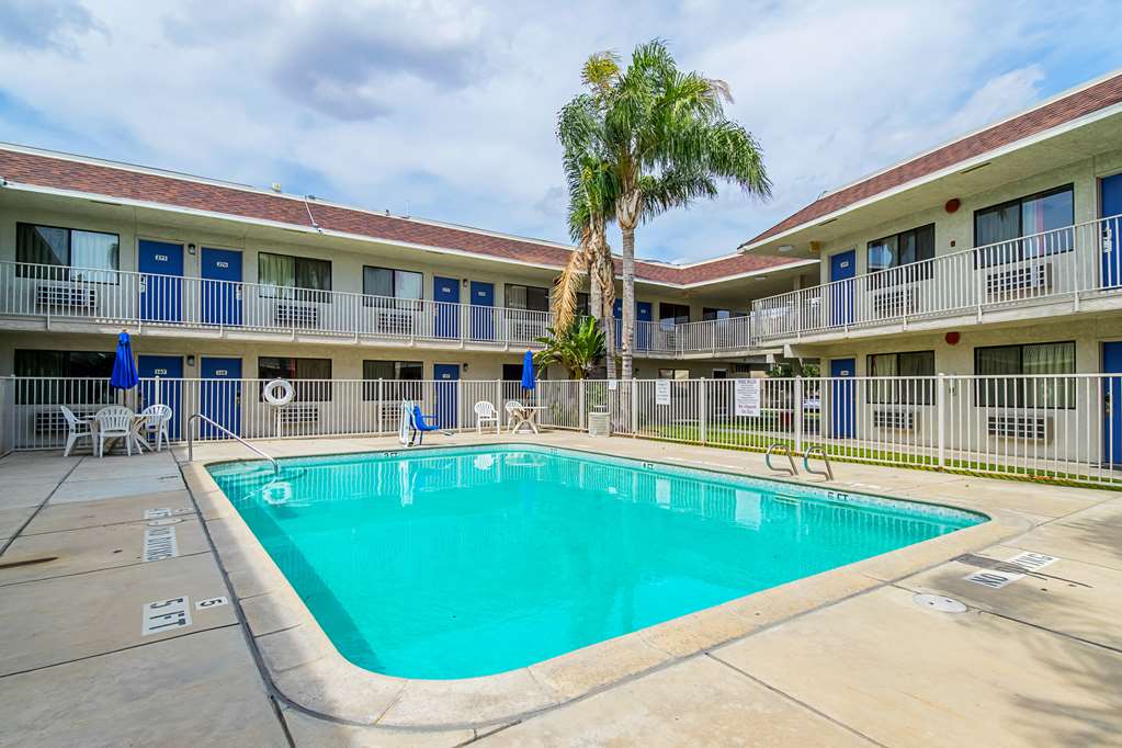 Motel 6 Bakersfield CA Airport - photo 7
