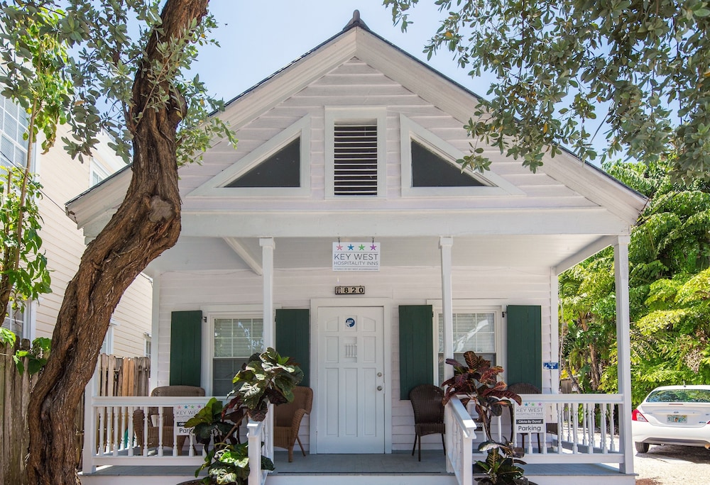 Wicker Guesthouse - photo 75