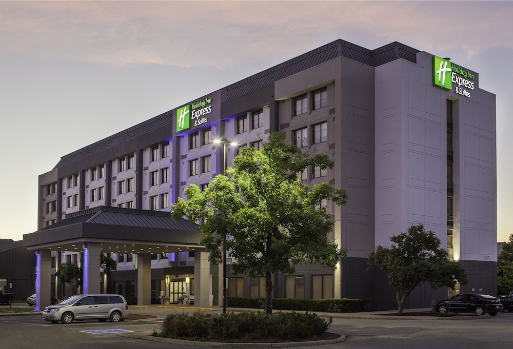 Holiday Inn Express & Suites Mississauga Toronto Southwest by IHG in Mississauga, Canada