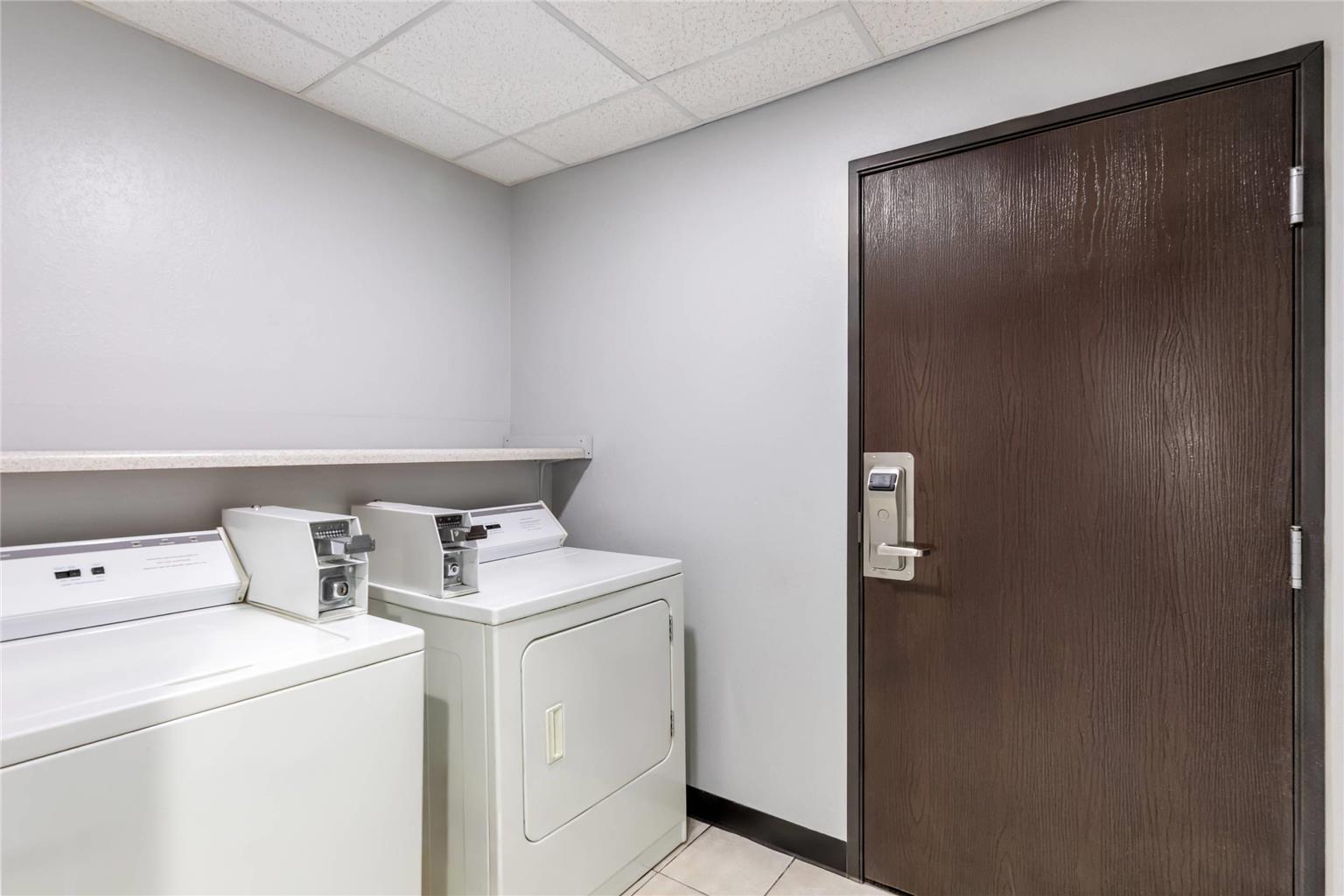 Brentwood Suites Nashville an Ascend Collection Hotel - photo 30