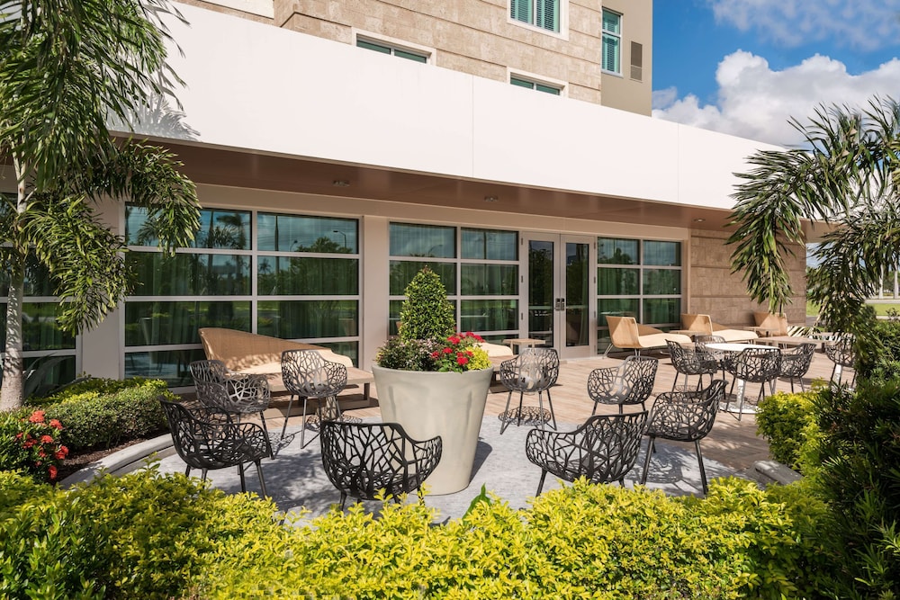 Homewood Suites by Hilton Sarasota Lakewood Ranch - photo 42