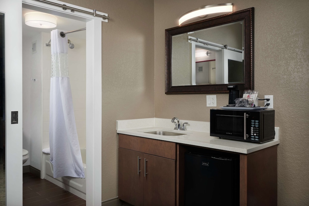 Hampton Inn Hanover - photo 16