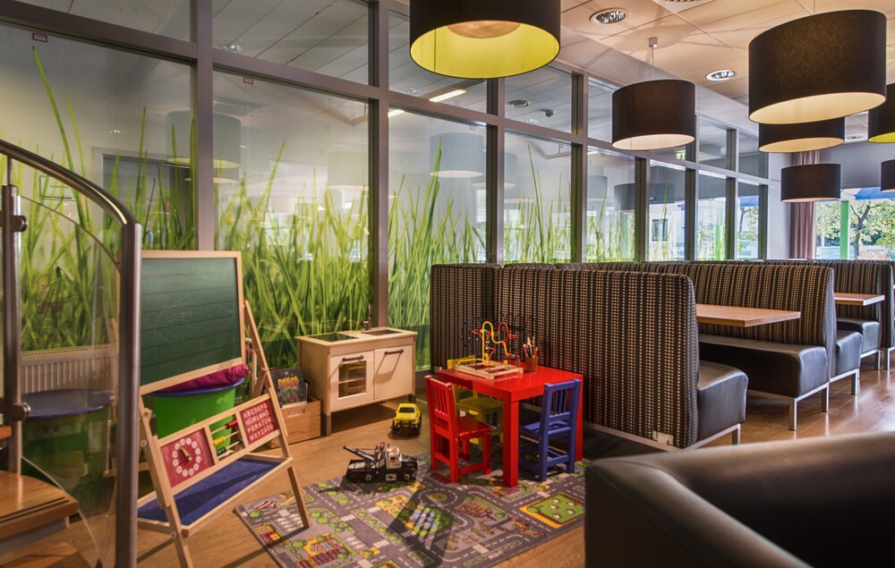 Childrens Play Area - Indoor