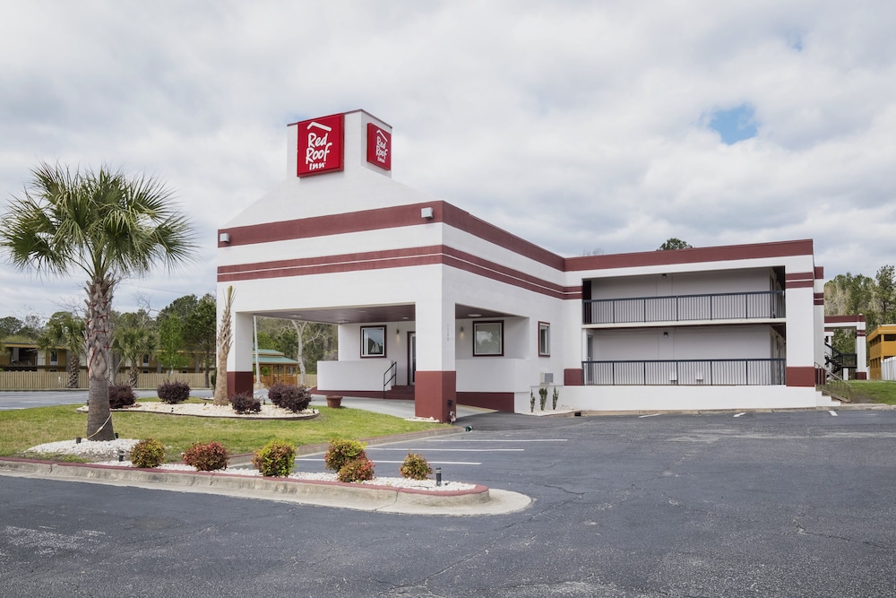Red Roof Inn Walterboro in Walterboro, United States