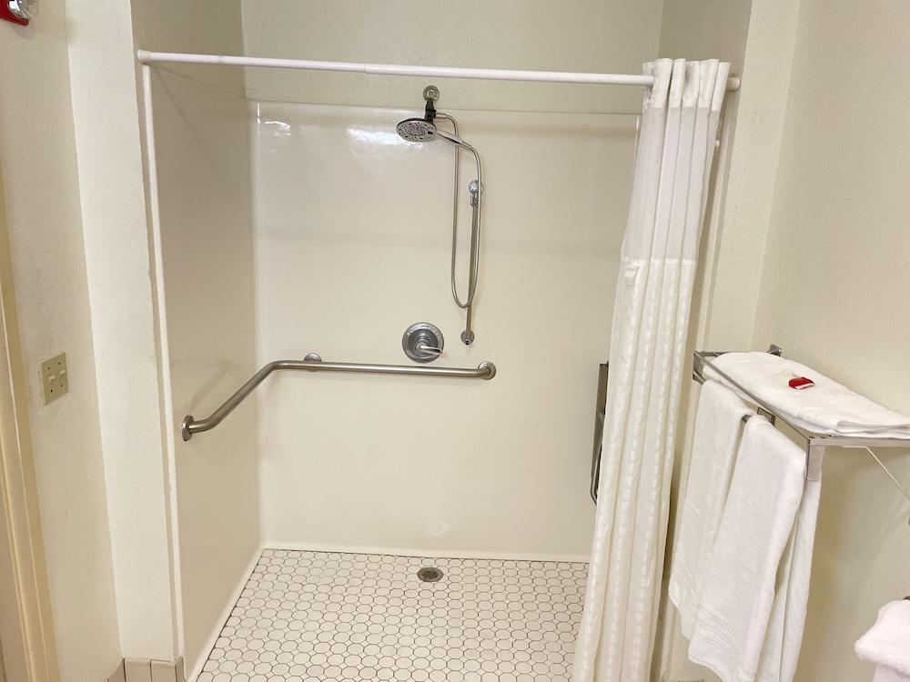 Super 8 by Wyndham Fort Worth Downtown South - photo 23