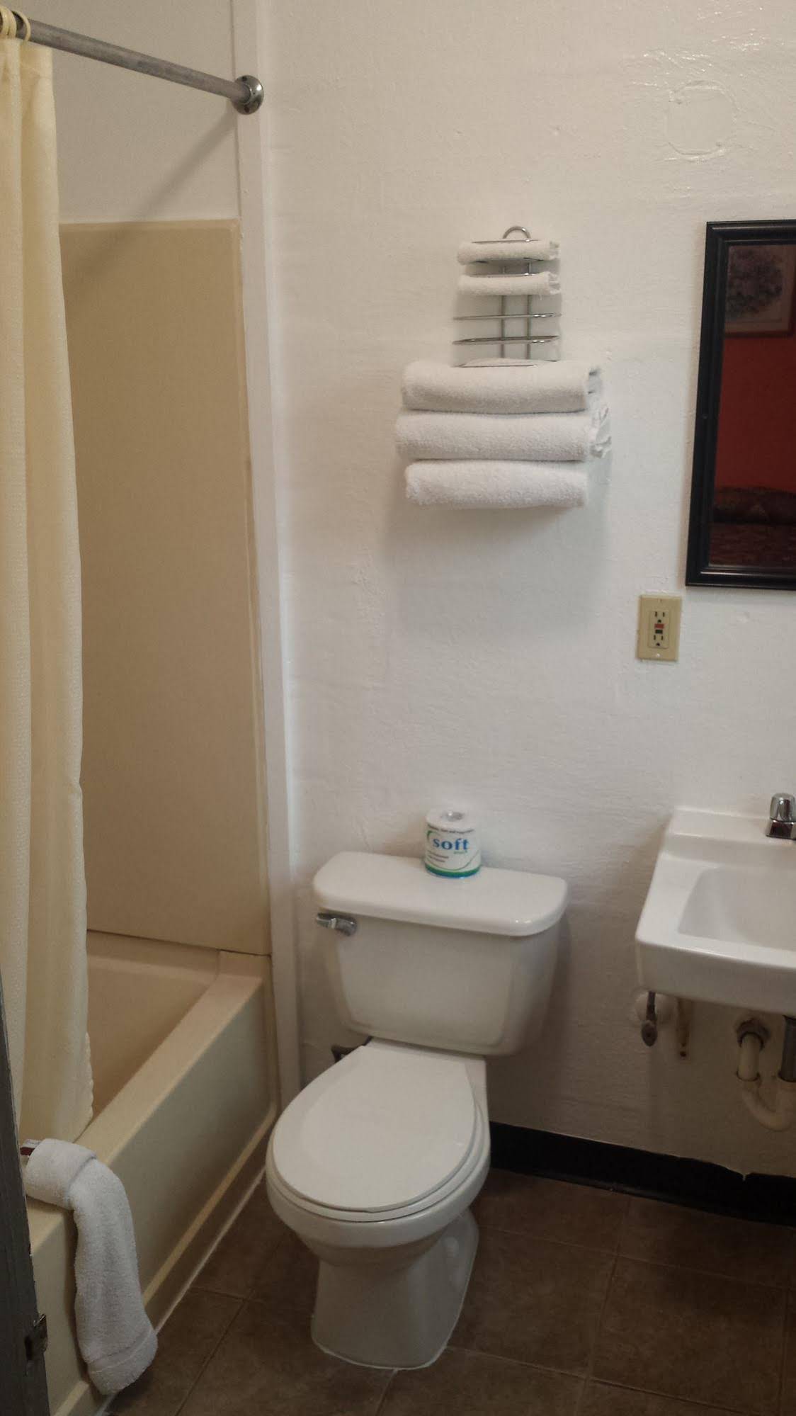 Gateway Inn Knoxville - photo 2
