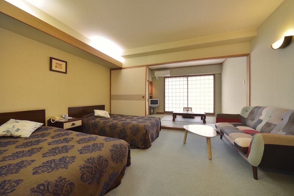 Mashikokan Satoyama Resort Hotel — Mashiko