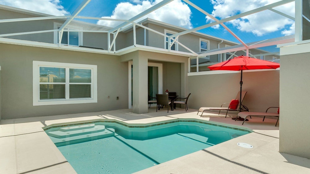 5BR Stylish Championsgatetownhome w Private Pool - photo 13