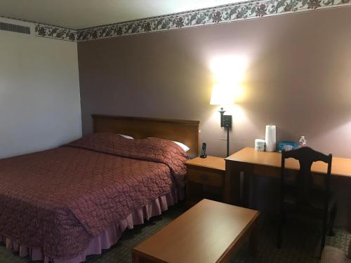 Tyler Inn & Suites - featured photo
