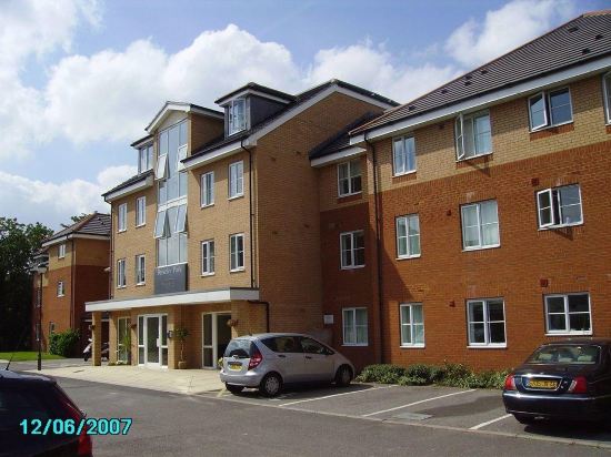 Berkeley Park By Bridgestreet - last minute hotel in London