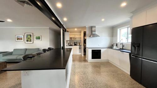 Beachside Bliss In The Crown — hotel in Currimundi