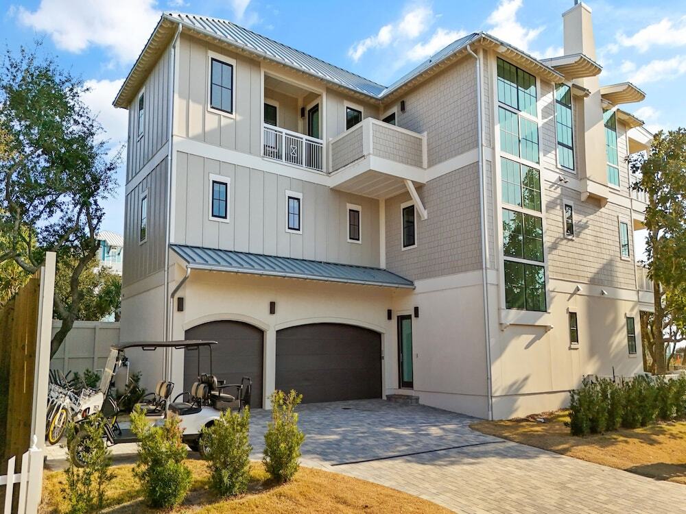 Eyes on Sunrise in Panama City Beach, United States
