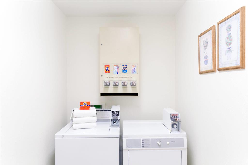 Super 8 by Wyndham Montpelier - photo 14