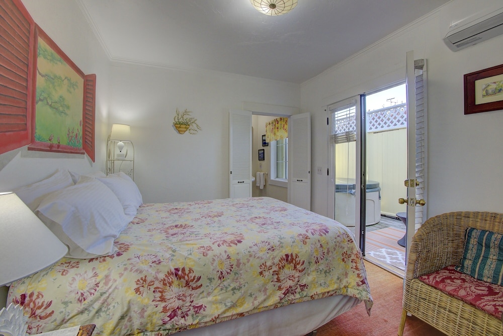 Secret Garden Inn and Cottages - photo 70