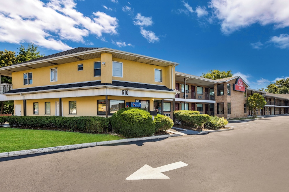 Red Carpet Inn Edison - photo 24