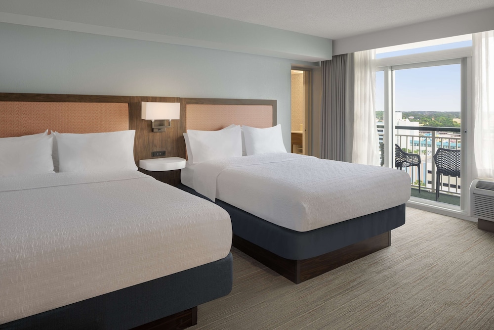 Hampton Inn & Suites Myrtle Beach Oceanfront - photo 33