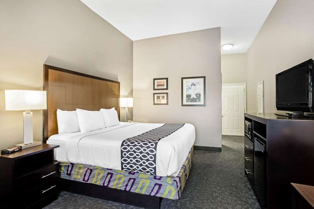La Quinta Inn & Suites by Wyndham Biloxi - photo 27