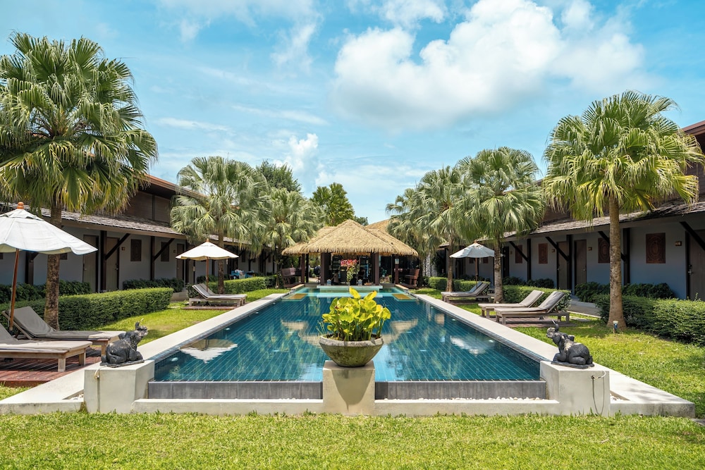 Malabar Pool Villa Phuket — 4-Star Luxury Hotel in Ratsada, Thailand
