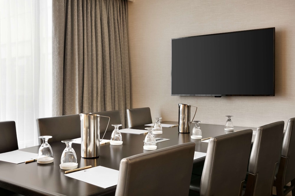 Doubletree by Hilton McLean Tysons - photo 19