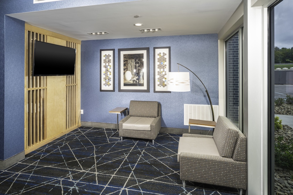 Holiday Inn Express & Suites Rock Hill by IHG - photo 77