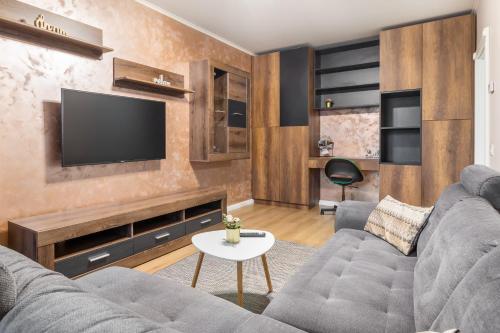 Quebec Flat — 4-Star Luxury Hotel in Oradea, Romania