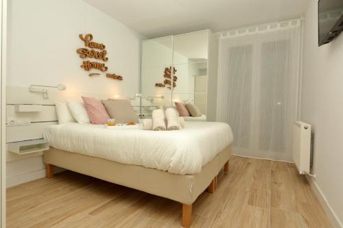 Home Sweet Home Main St Pamplona — 4-Star Luxury Hotel in Pamplona, Spain