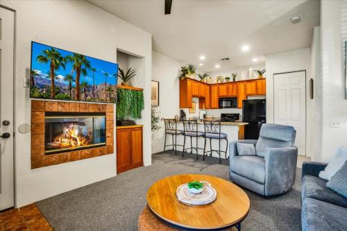 Refreshed 1BR Villa Steps to Old Town La Quinta — 4-Star Luxury Hotel in La Quinta, United States