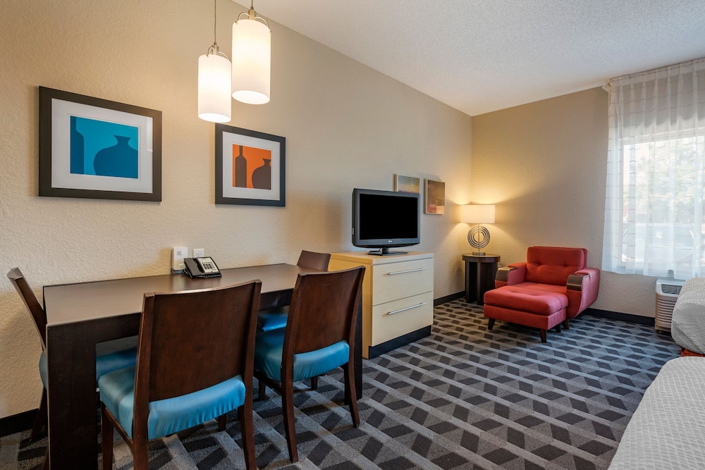 TownePlace Suites by Marriott Vincennes - photo 8