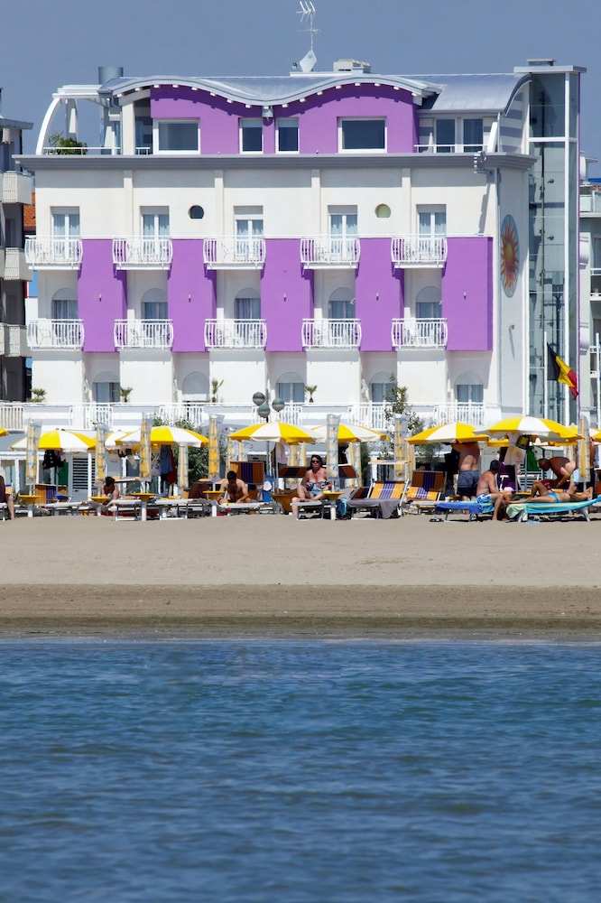 Lux Hotel - carbon neutral hotel in Caorle