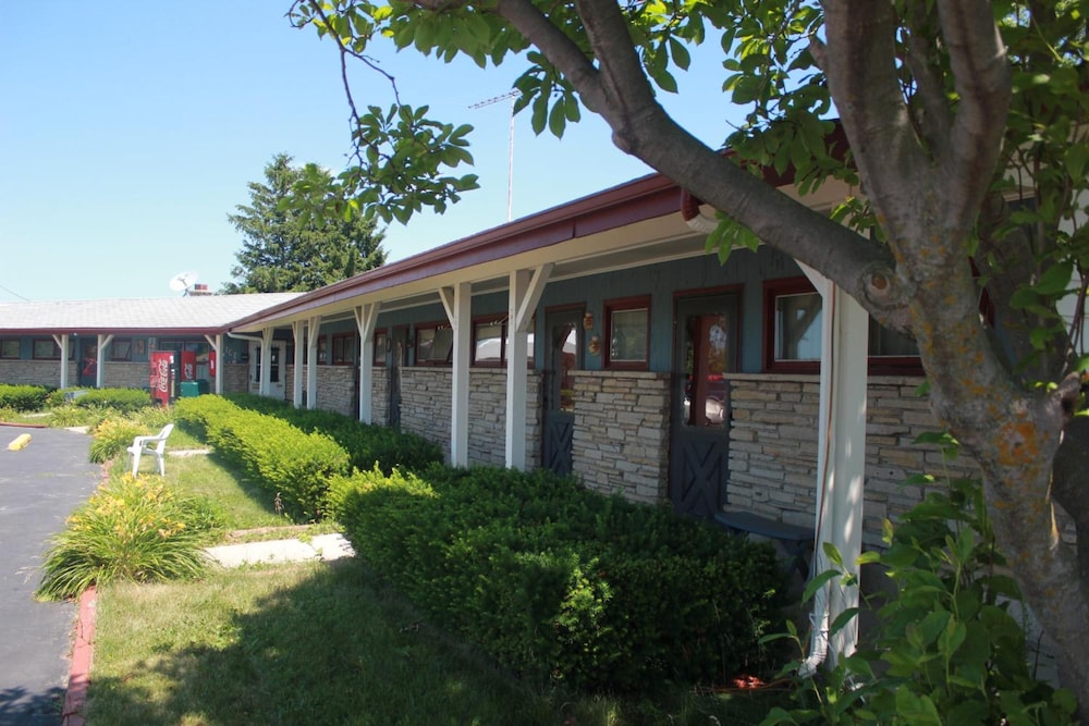 Wisconsin Aire Motel By OYO Random Lake - photo 32