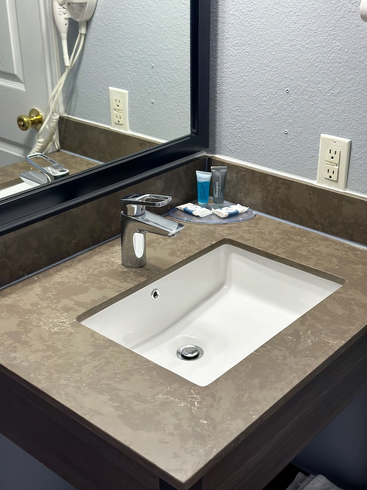 Coastal Bend at Seadrift Motel & RV Park - photo 12