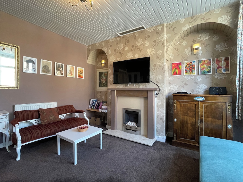 Sheffield's 3BR Retreat — 4-Star Luxury Hotel in Sheffield, United Kingdom