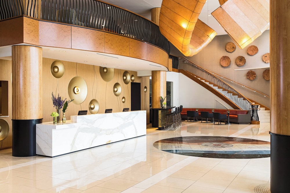 Renaissance Raleigh North Hills Hotel - photo 4